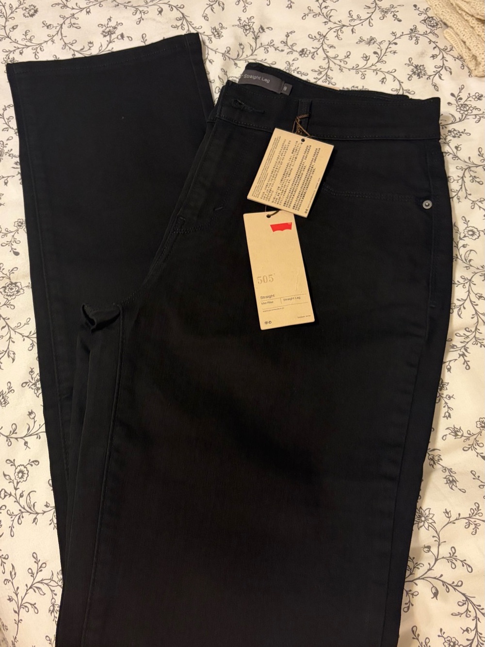 Levi's Women's Straight Leg Jeans in Black size 8 new